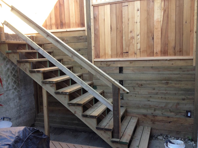 A fencing installation done by West Coast Fencing, displayed as a work sample.