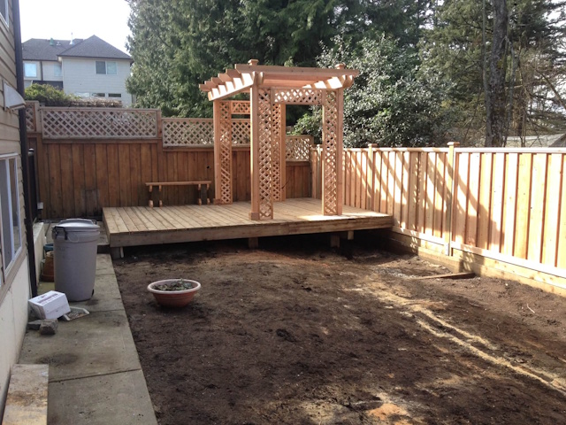 A fencing installation done by West Coast Fencing, displayed as a work sample.
