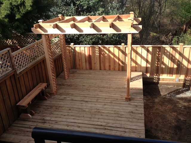 A fencing installation done by West Coast Fencing, displayed as a work sample.